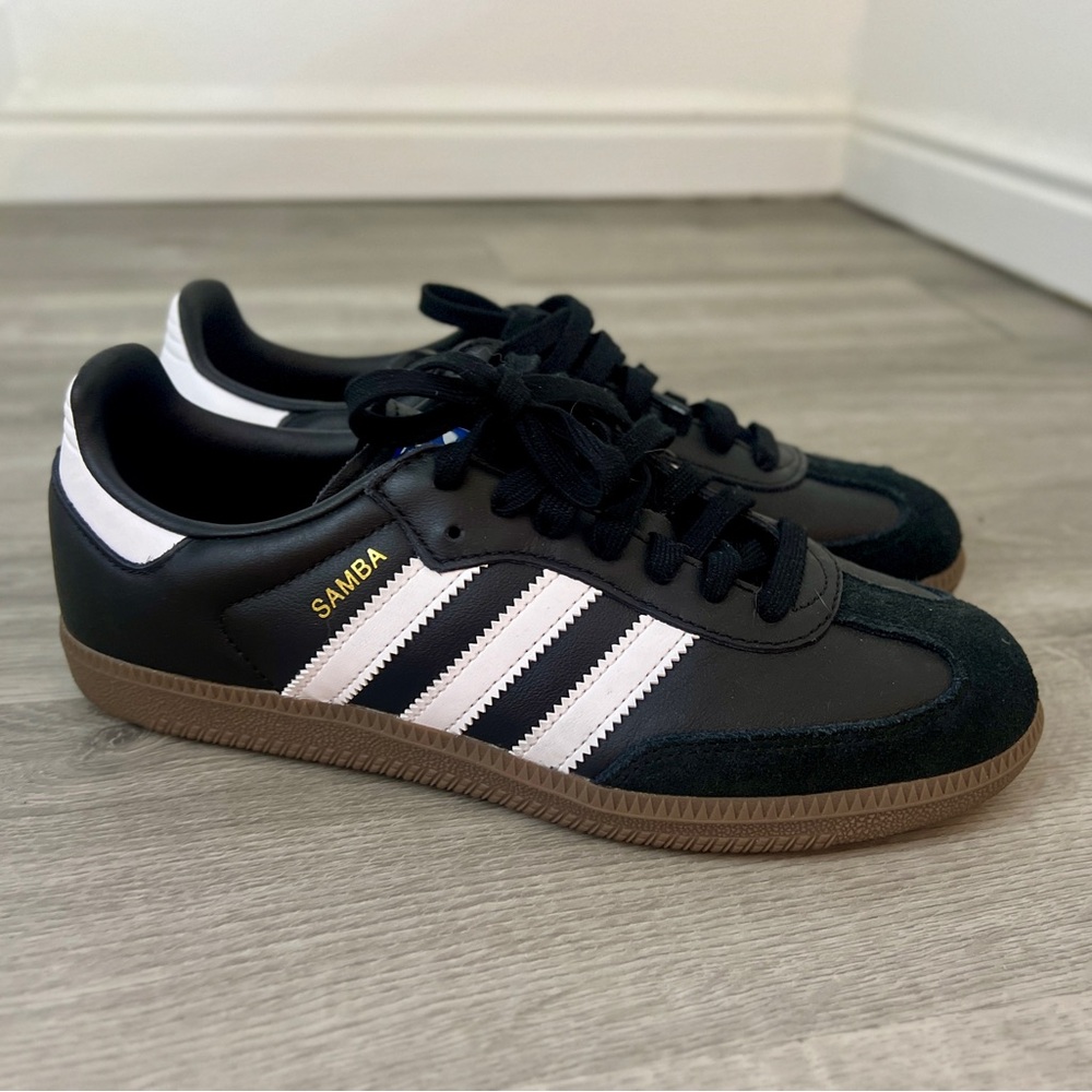 Adidas Samba OG shoes, Unisex/Men 7/Women 8, Black & White